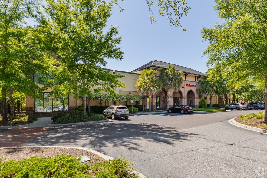 608-664 Long Point Rd, Mount Pleasant, SC for lease - Building Photo - Image 2 of 23