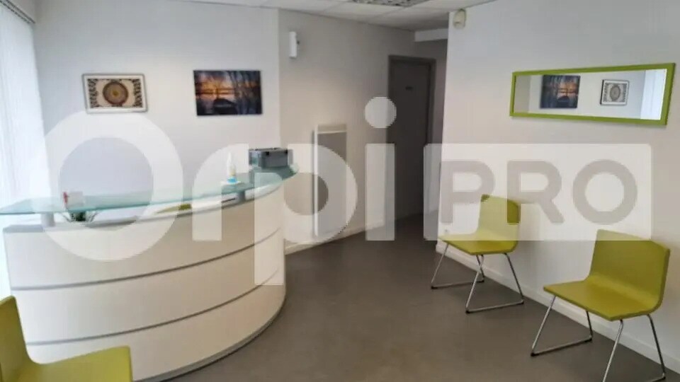 Office in Saint-Nazaire for sale - Building Photo - Image 3 of 6