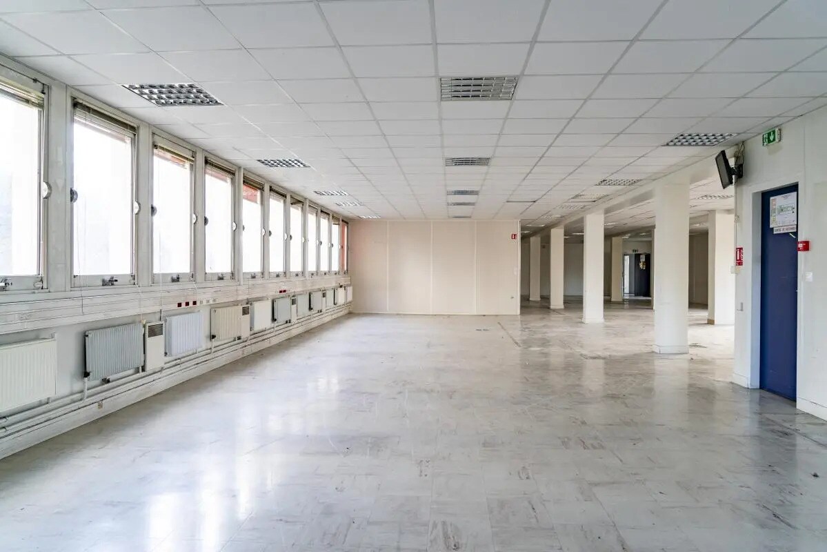 4 Rue Dispan, L'HAY-LES-ROSES for sale Building Photo- Image 1 of 18