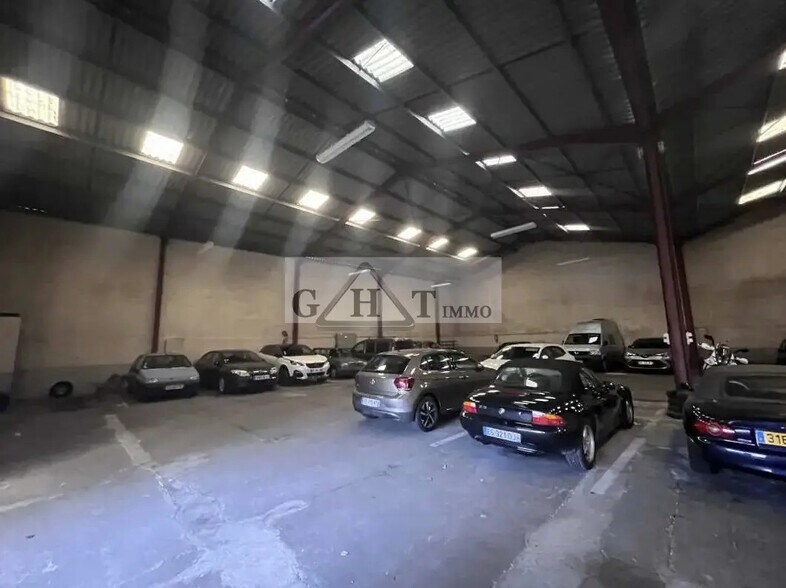 Industrial in Bailly-Romainvilliers for sale - Interior Photo - Image 2 of 4