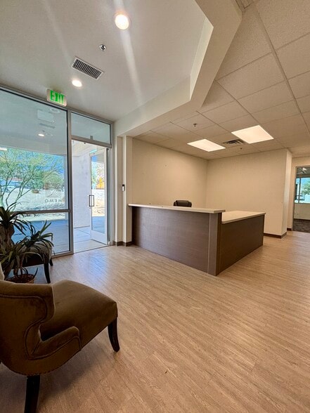 72120-72140 Magnesia Falls Dr, Rancho Mirage, CA for lease - Building Photo - Image 2 of 21