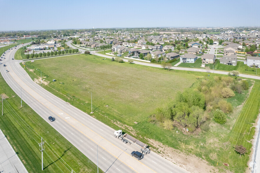 12004 Standing Stone Dr, Gretna, NE for sale - Building Photo - Image 3 of 10