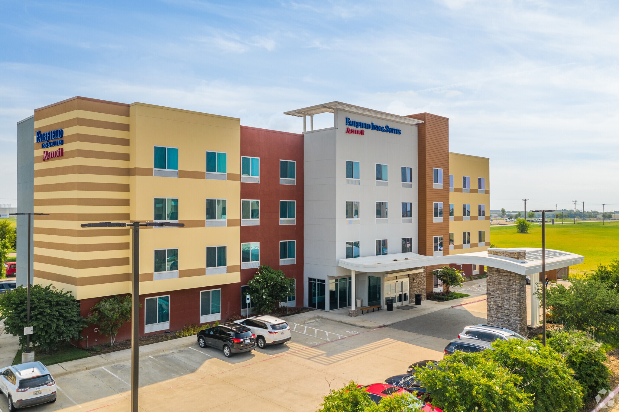 2020 Civic Center Ln, Waxahachie, TX for sale Primary Photo- Image 1 of 5