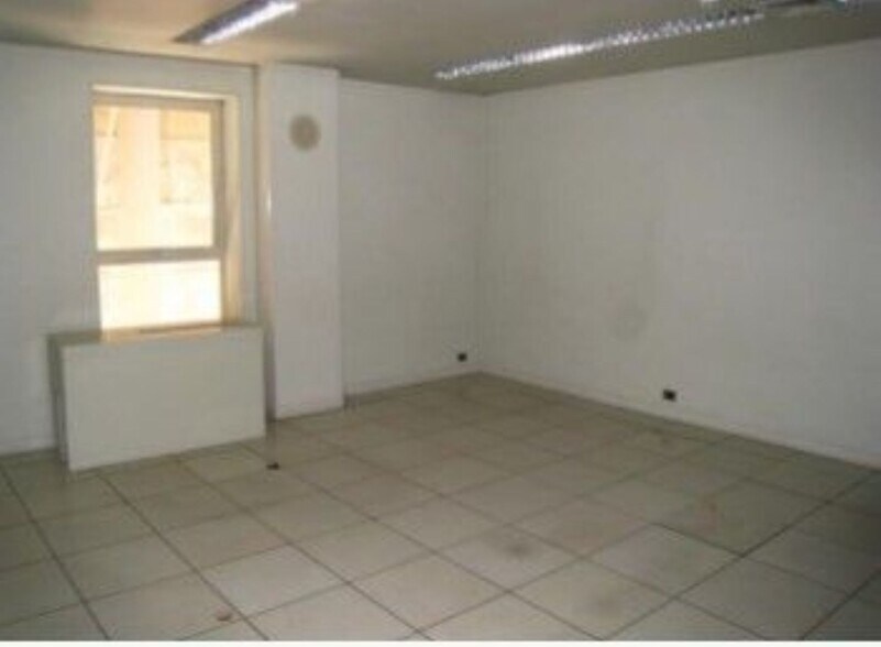Office in SEVILLA for lease - Building Photo - Image 2 of 8