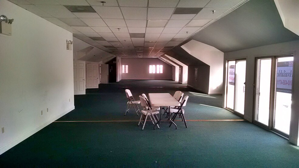 4009 William Penn Hwy, Easton, PA for lease - Interior Photo - Image 3 of 7