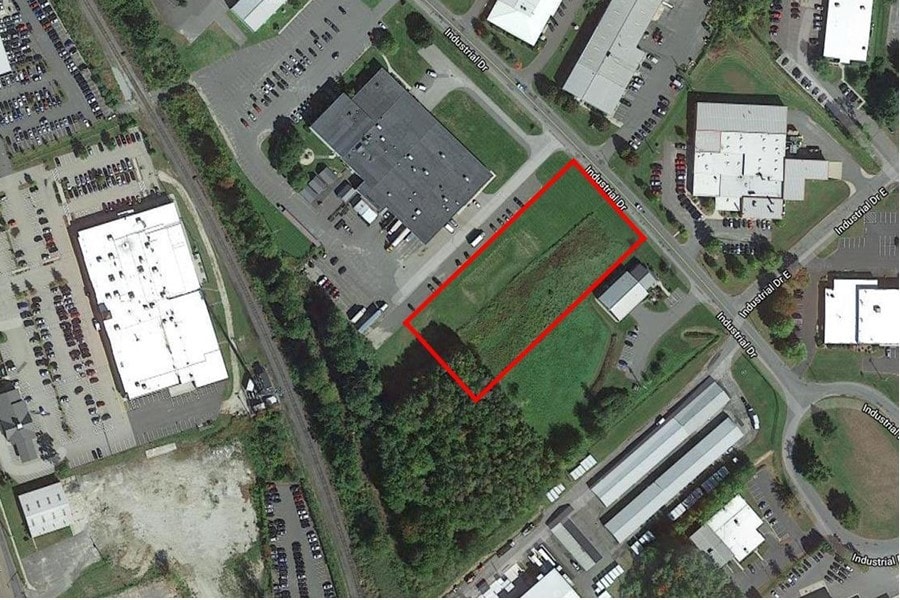 Industrial Dr, Northampton, MA 01060
