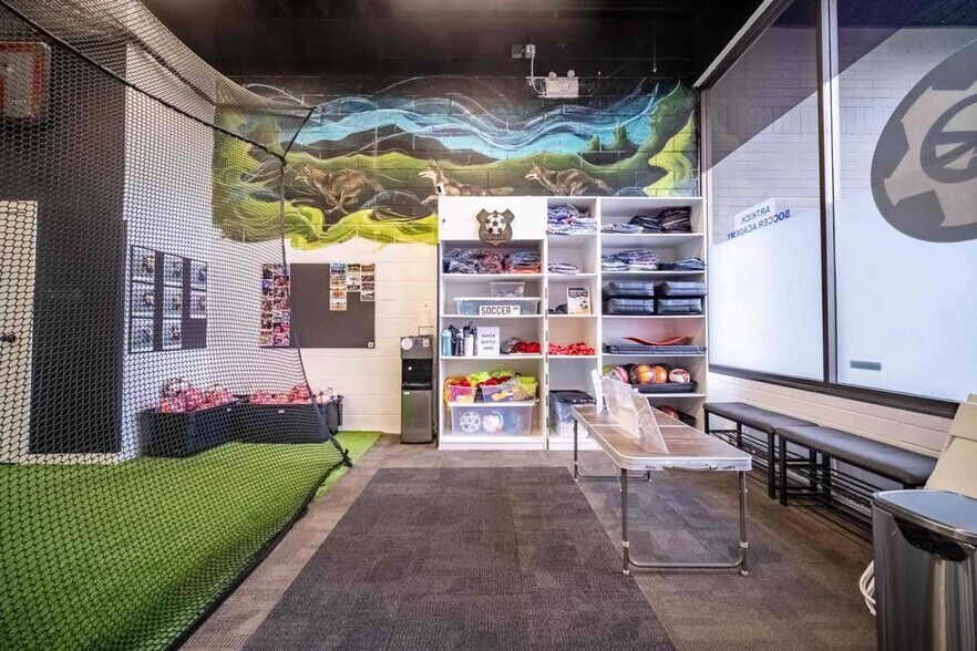 1513-1527 Johnston Rd, White Rock, BC for lease - Interior Photo - Image 2 of 12