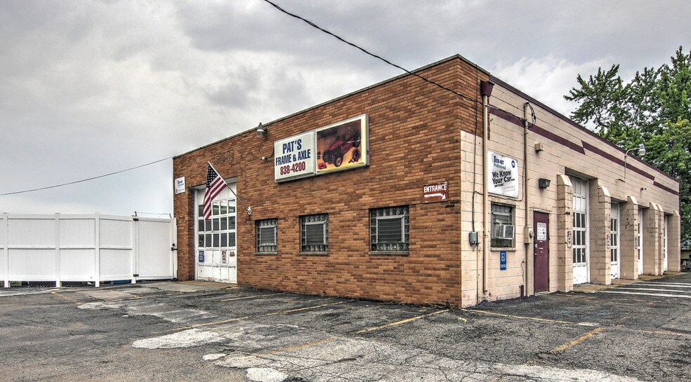 510 E Ridge Rd, Griffith, IN for sale - Building Photo - Image 1 of 1