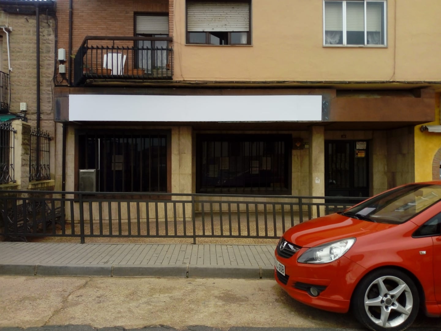 Retail in Medinaceli, Soria for lease Interior Photo- Image 1 of 4