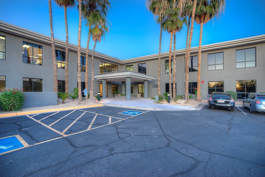 706 E Bell Rd, Phoenix, AZ for lease - Building Photo - Image 3 of 9