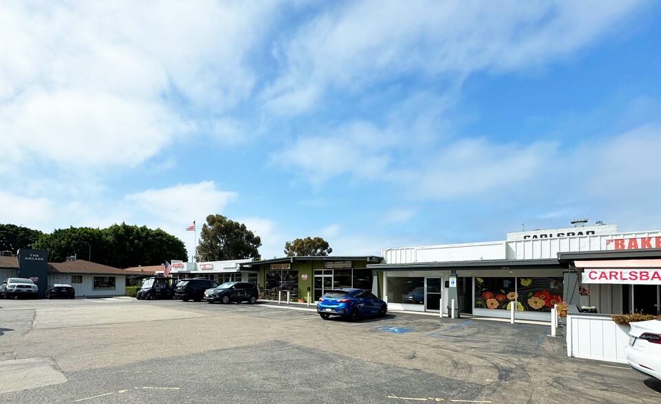 2805-2855 Roosevelt St, Carlsbad, CA for lease - Building Photo - Image 2 of 4