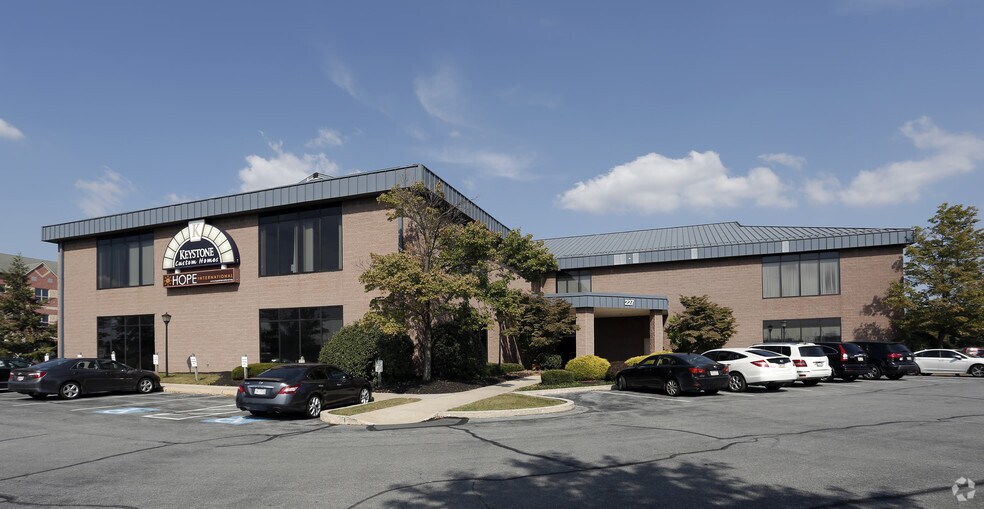 211 227 Granite Run Dr Lancaster Pa 17601 Property For Lease On 211 227 Granite Run Dr Lancaster Pa 17601 Property For Lease On Loopnet