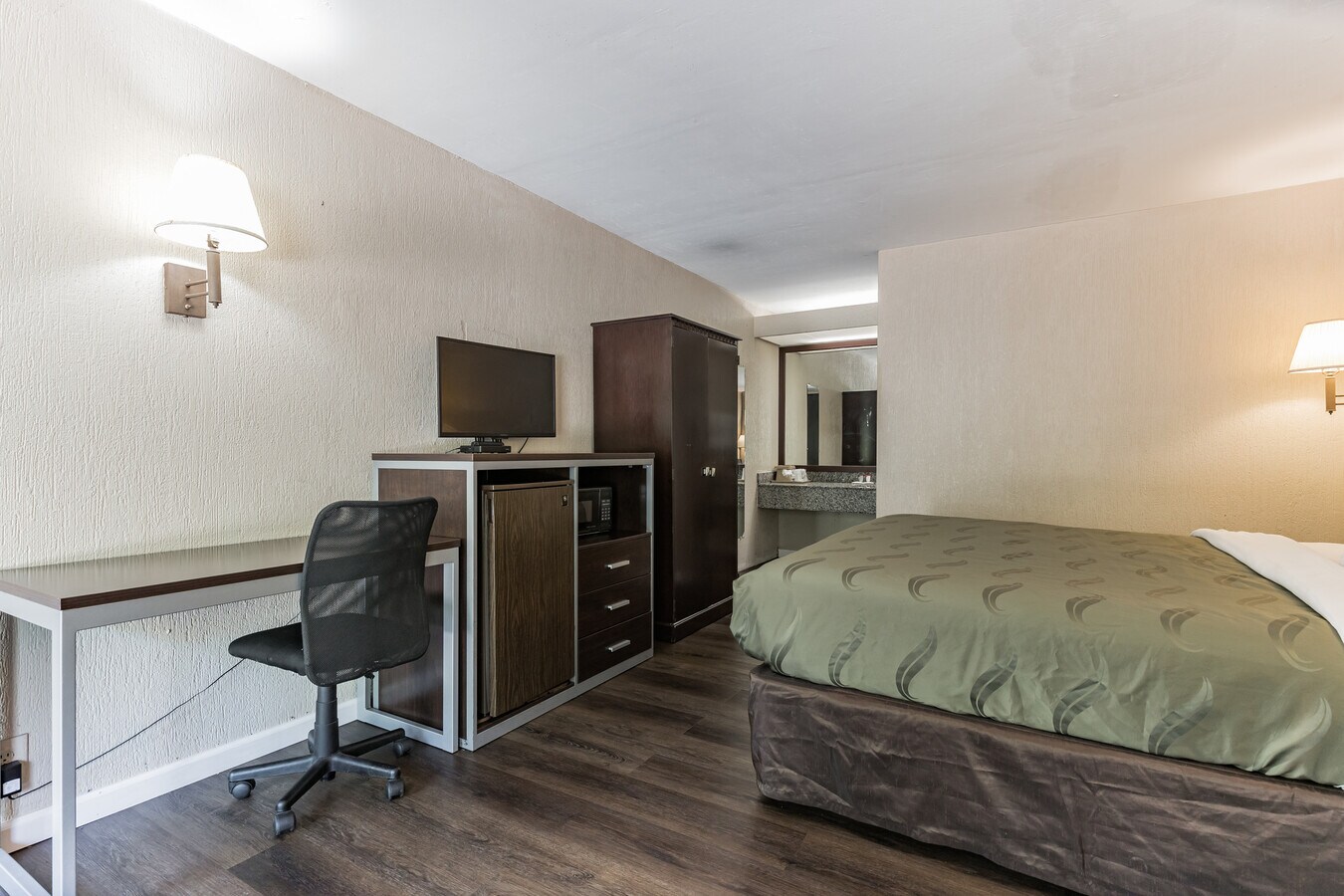 6800 Hwy 63, Moss Point, MS 39563