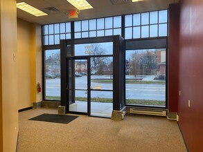 428 S Monroe St, Monroe, MI for lease Interior Photo- Image 2 of 10