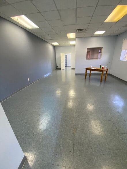 6610 Denver Industrial Park Rd, Denver, NC for lease - Building Photo - Image 3 of 7