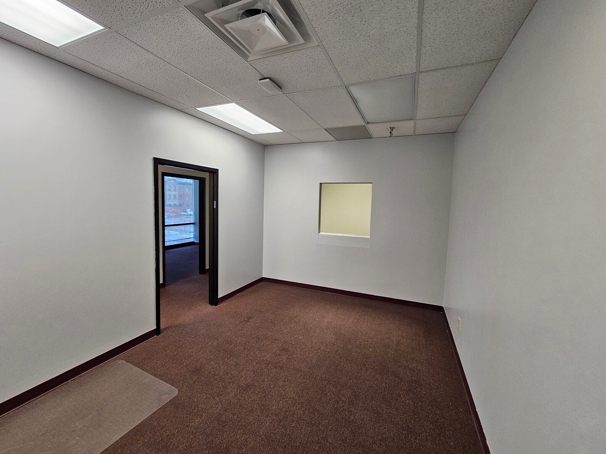 3737 N Meridian St, Indianapolis, IN for lease Interior Photo- Image 1 of 10