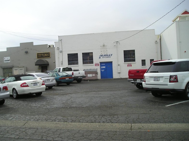 673 Plumas St, Yuba City, CA for lease - Building Photo - Image 2 of 24