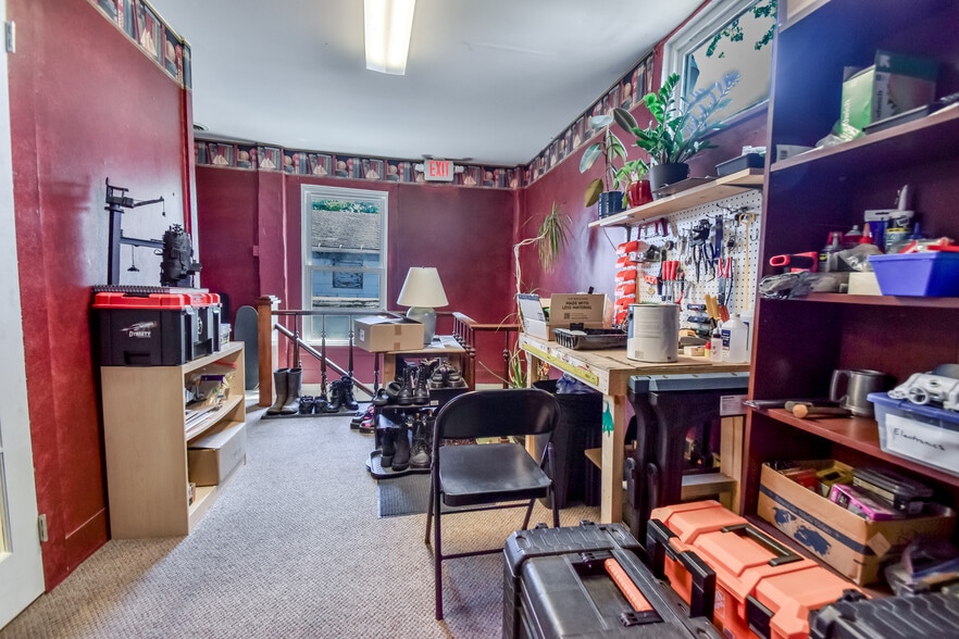 13-15 Main St, Madison, OH for sale - Interior Photo - Image 2 of 27