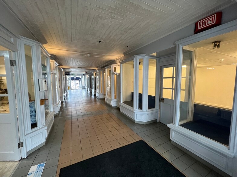 North Parade, Falmouth for sale - Building Photo - Image 1 of 1