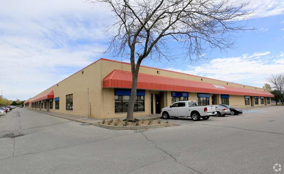 1550 Bayly St, Pickering, ON for sale - Primary Photo - Image 1 of 1