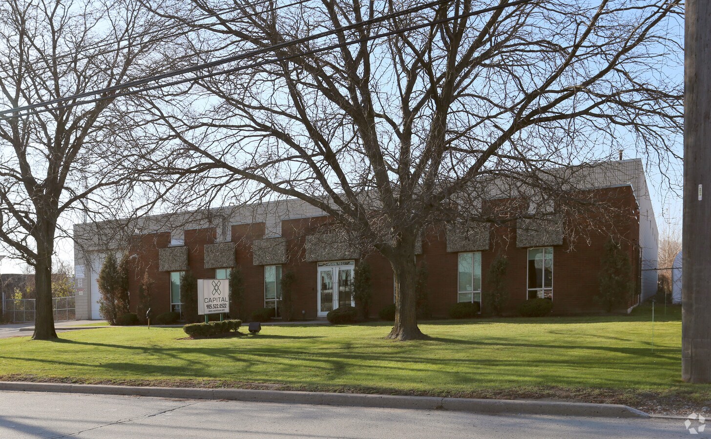 389 Kenora Ave, Hamilton, ON L8E 2W3