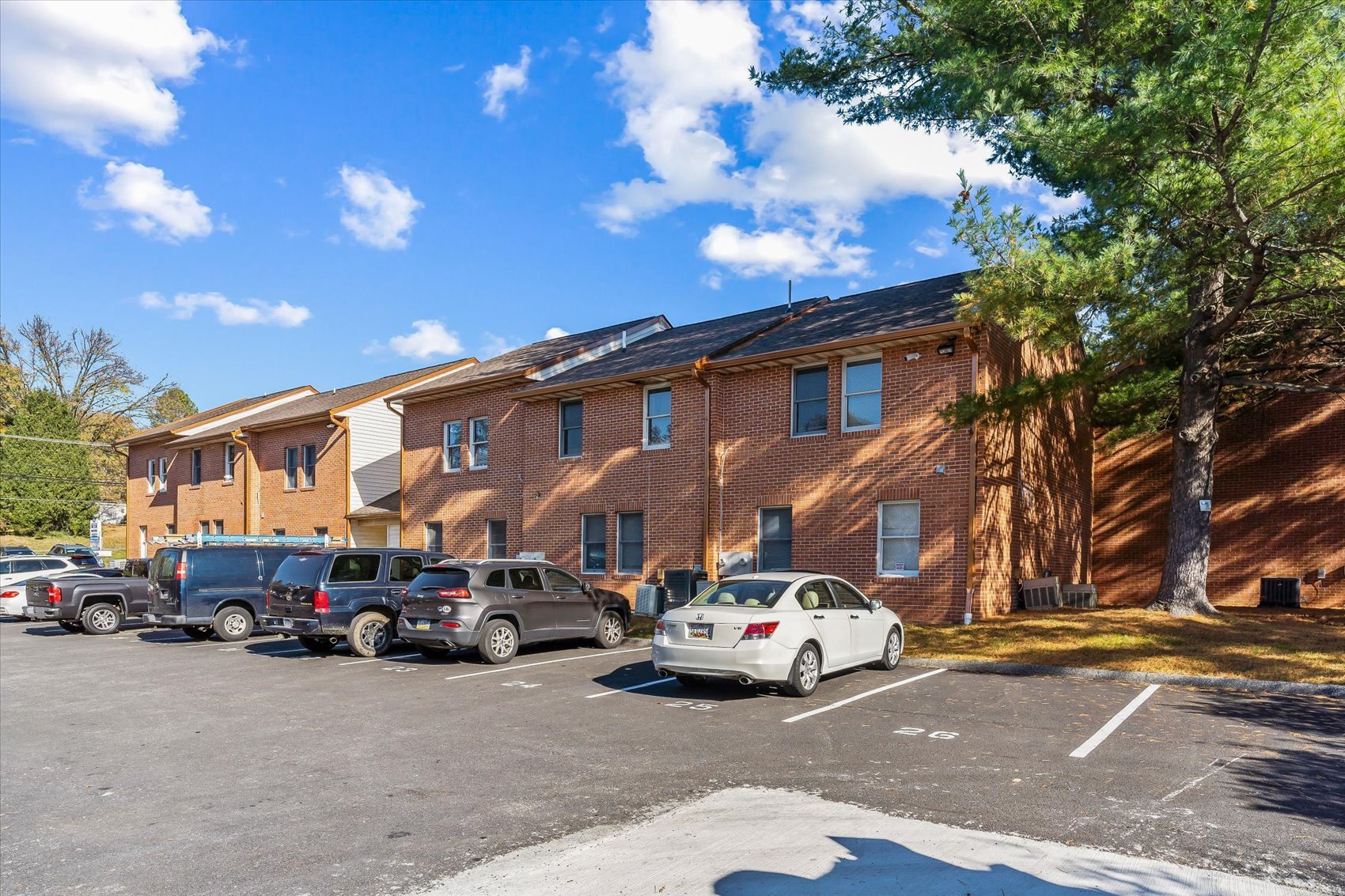 111 Warren Rd, Cockeysville, MD 21030 Office for Lease