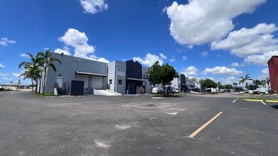 5055 NW 74th Ave, Miami, FL for lease Interior Photo- Image 1 of 9