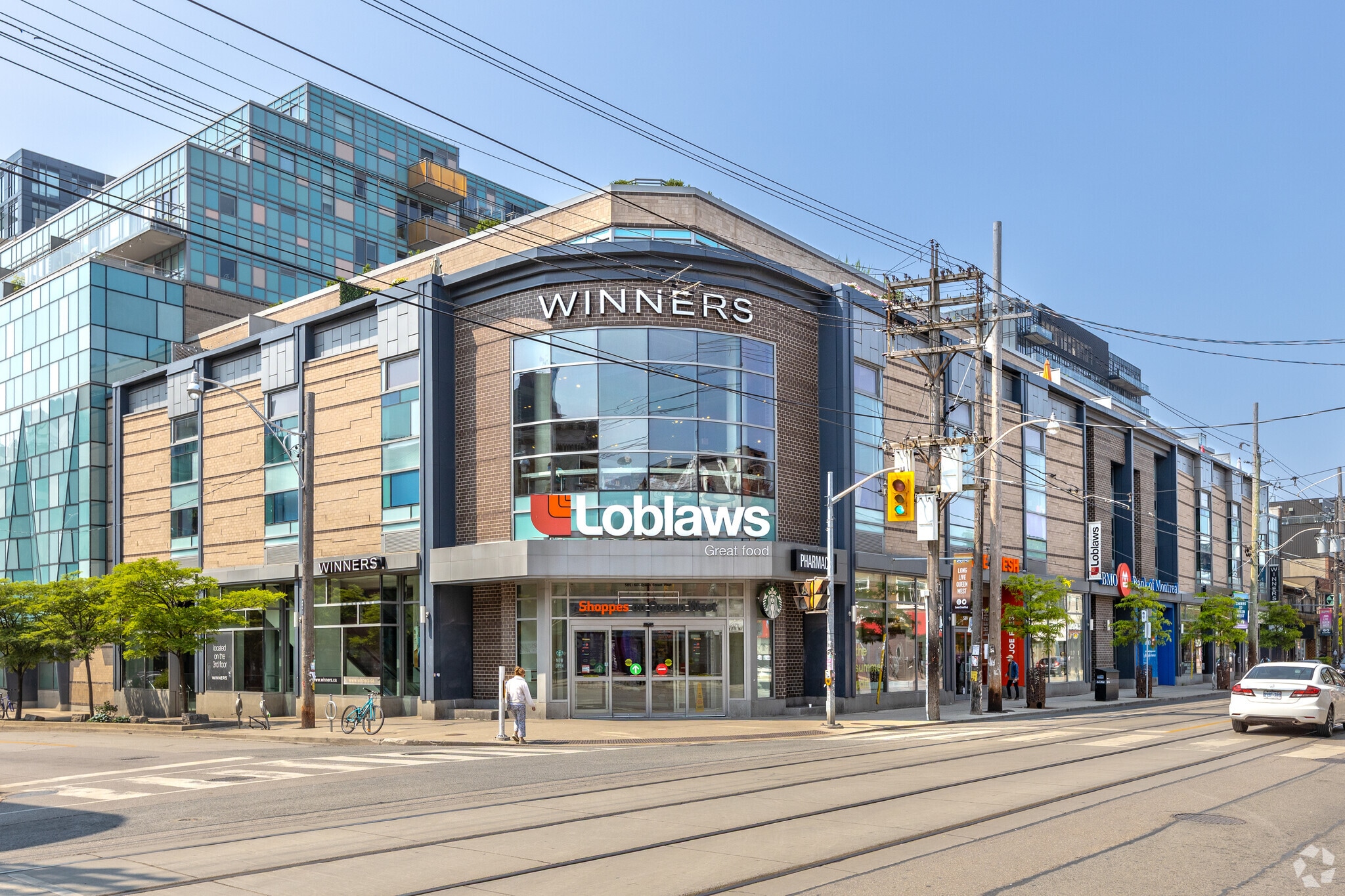 585-597 Queen St, Toronto, ON for sale Primary Photo- Image 1 of 1