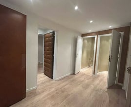 Office in Paris for lease Interior Photo- Image 1 of 5