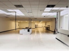 3401 Winona Ave, Burbank, CA for lease Interior Photo- Image 2 of 5