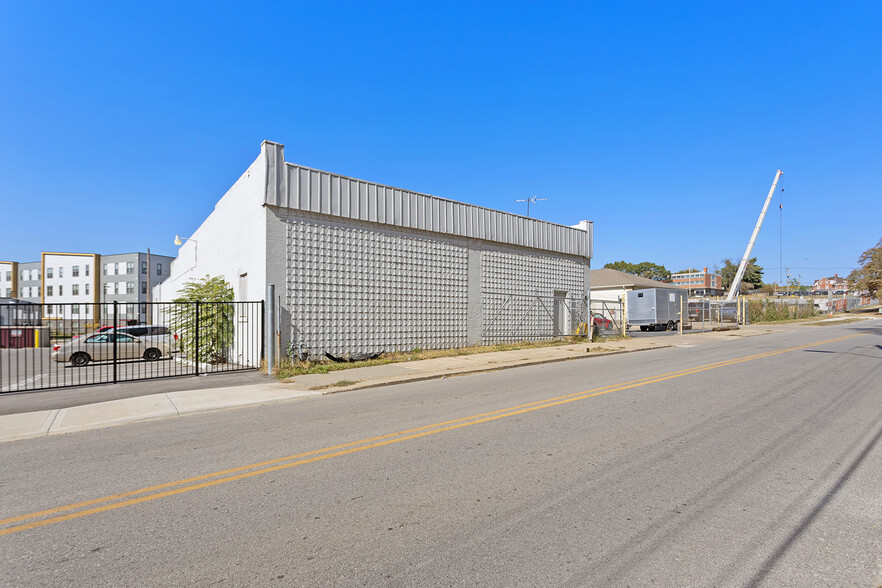 814 Brooklyn Ave, Kansas City, MO for sale - Building Photo - Image 1 of 26