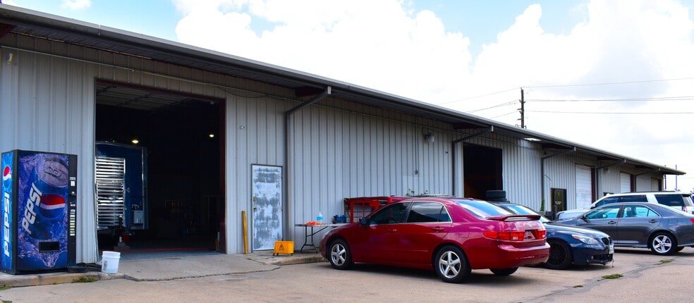 18025 W Little York Rd, Katy, TX for sale - Building Photo - Image 3 of 33