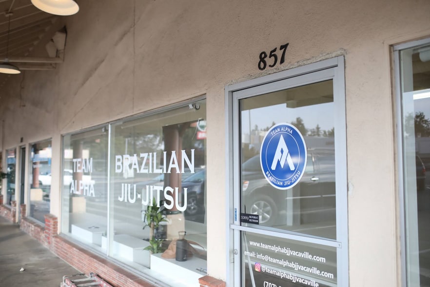 801-877 Merchant St, Vacaville, CA for lease - Building Photo - Image 2 of 4