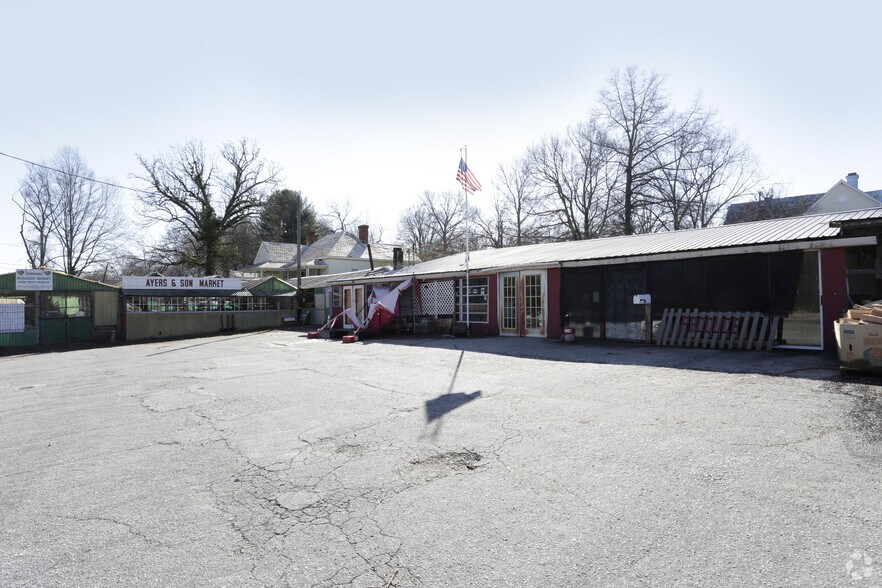 332334 S Howard Ave, Landrum, SC 29356