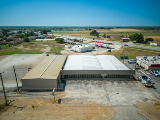 More details for 75 School Dr, Poteet, TX - Industrial for Sale