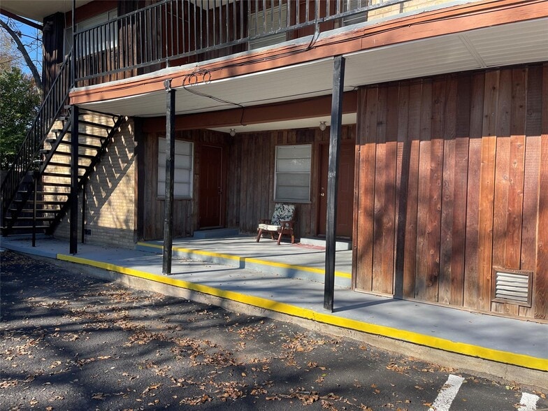 322 S Waco St, Weatherford, TX for sale - Building Photo - Image 3 of 19