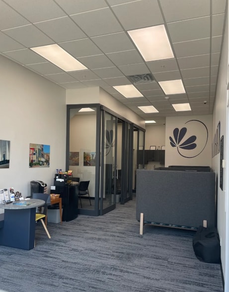 516 S Main St, Elkhart, IN for lease - Interior Photo - Image 3 of 8