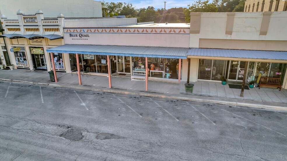 224 S Commercial St, Goliad, TX for sale - Building Photo - Image 1 of 1