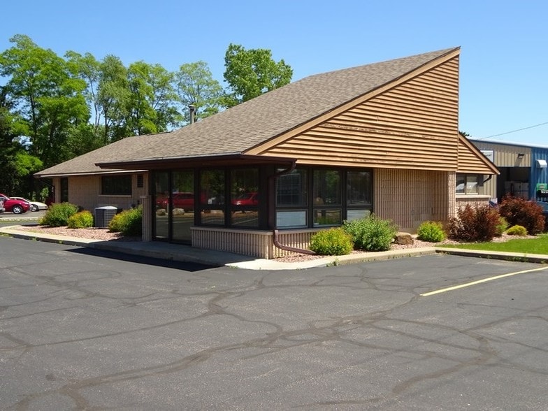 3133 Church St, Stevens Point, WI for sale - Building Photo - Image 1 of 1