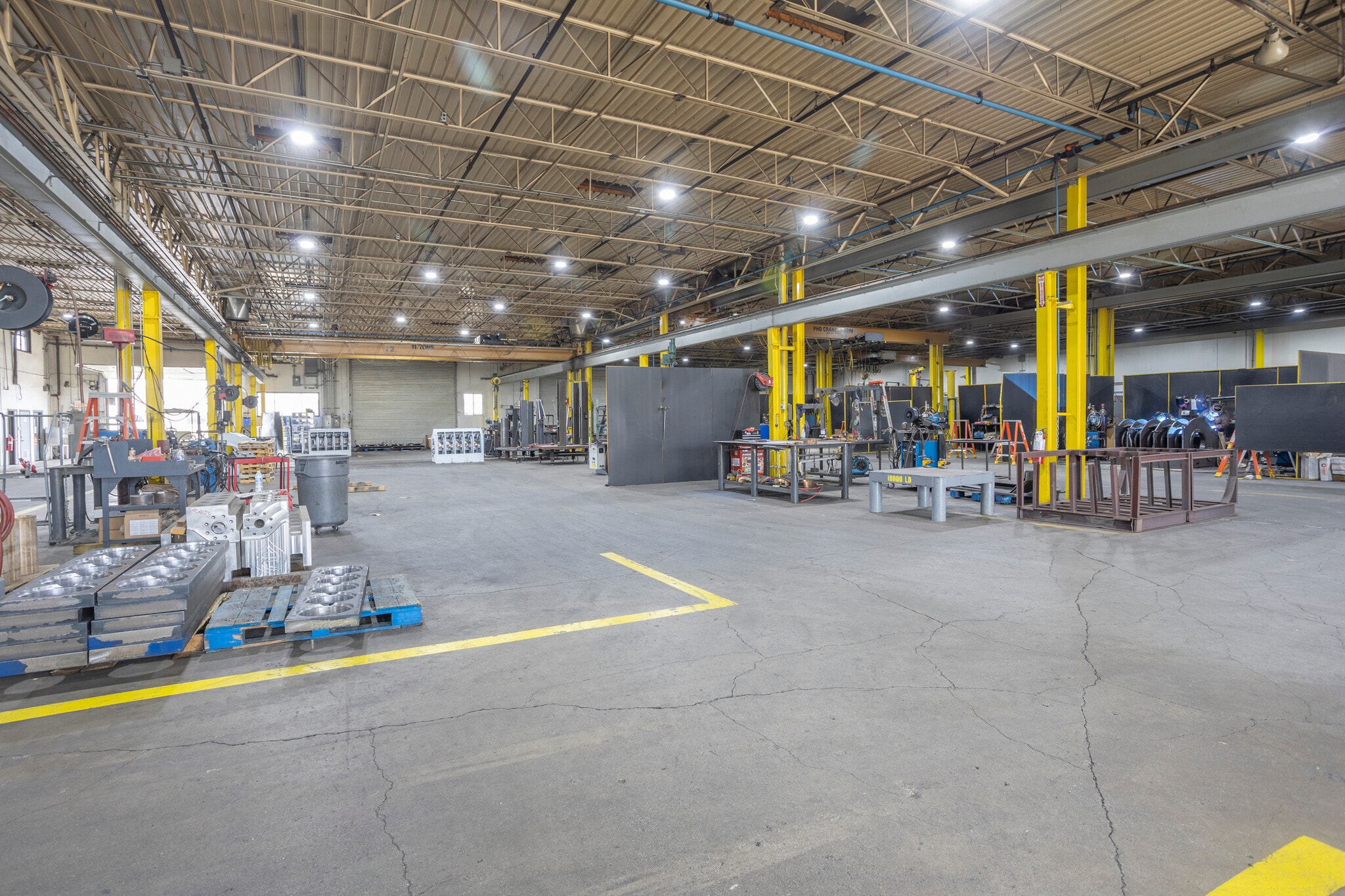 4700 S Edgewood Ter, Fort Worth, TX for lease Building Photo- Image 1 of 6