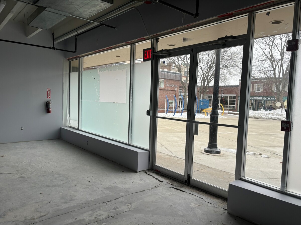 39 Hanover St, Lebanon, NH 03766 Office/Retail for Lease