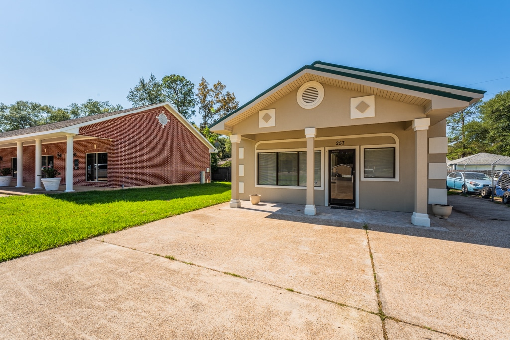 257 State Highway 75 N, Huntsville, TX 77320