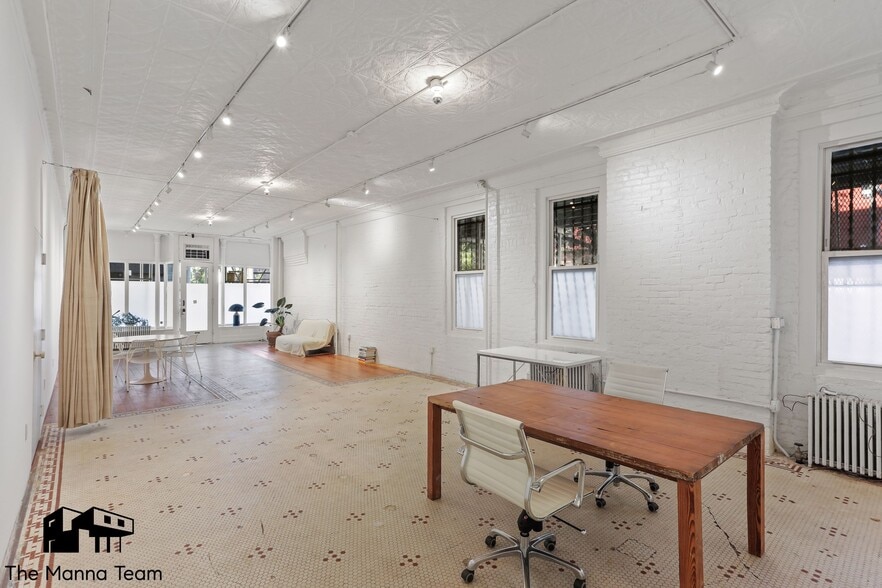 118 Norman Ave, Brooklyn, NY for sale - Interior Photo - Image 1 of 1