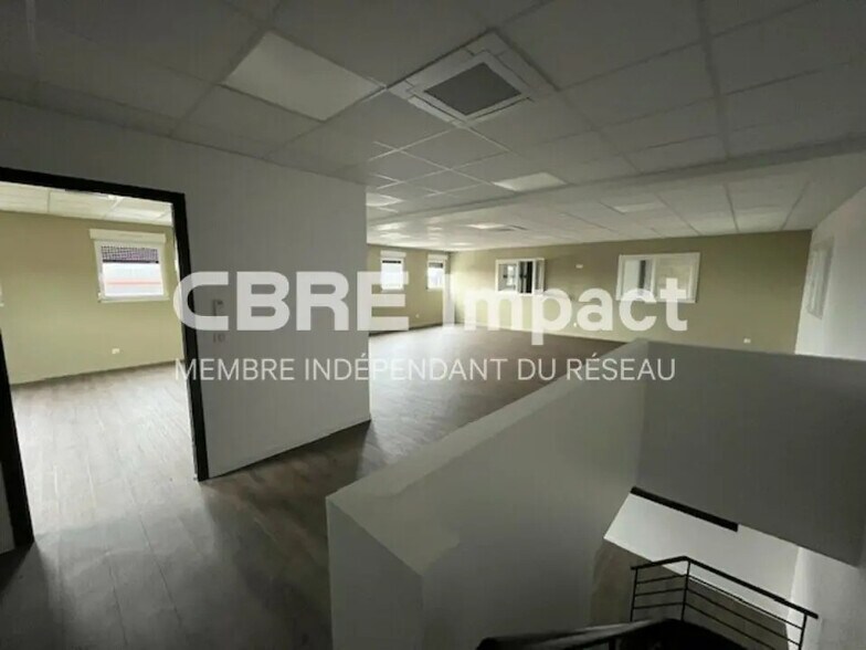 Flex in Cernay-lès-Reims for lease - Interior Photo - Image 3 of 12