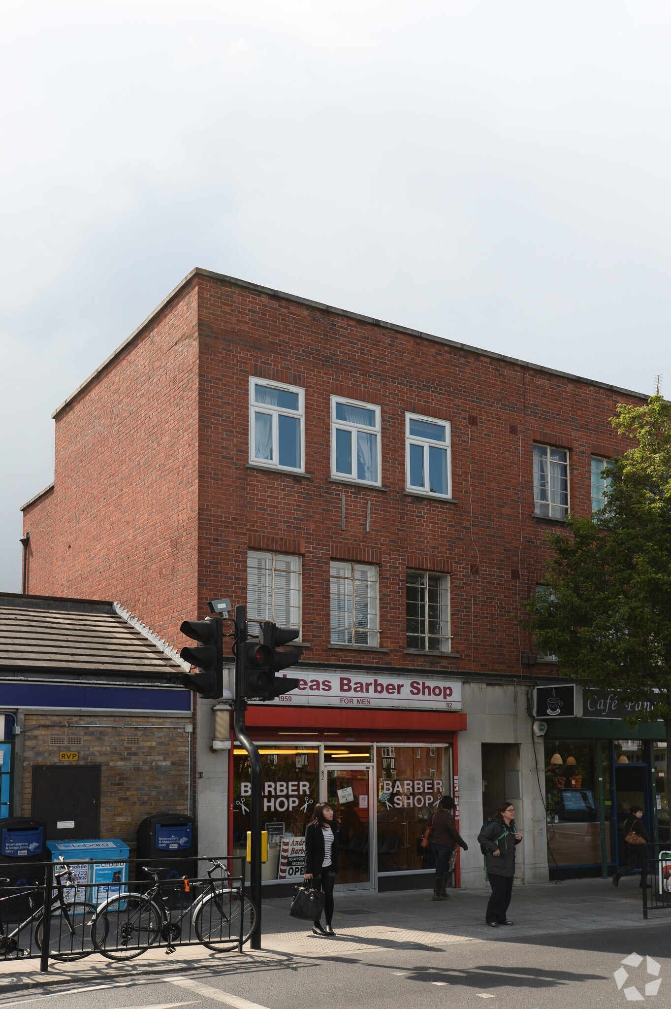 82 South Ealing Rd, London for sale Primary Photo- Image 1 of 1