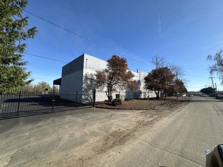 1940 Mission St SE, Salem, OR for lease - Construction Photo - Image 2 of 2