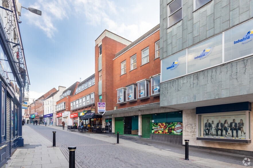 1-9D Castle Street & 8 Market Street portfolio of 4 properties for sale on LoopNet.com - Primary Photo - Image 2 of 2