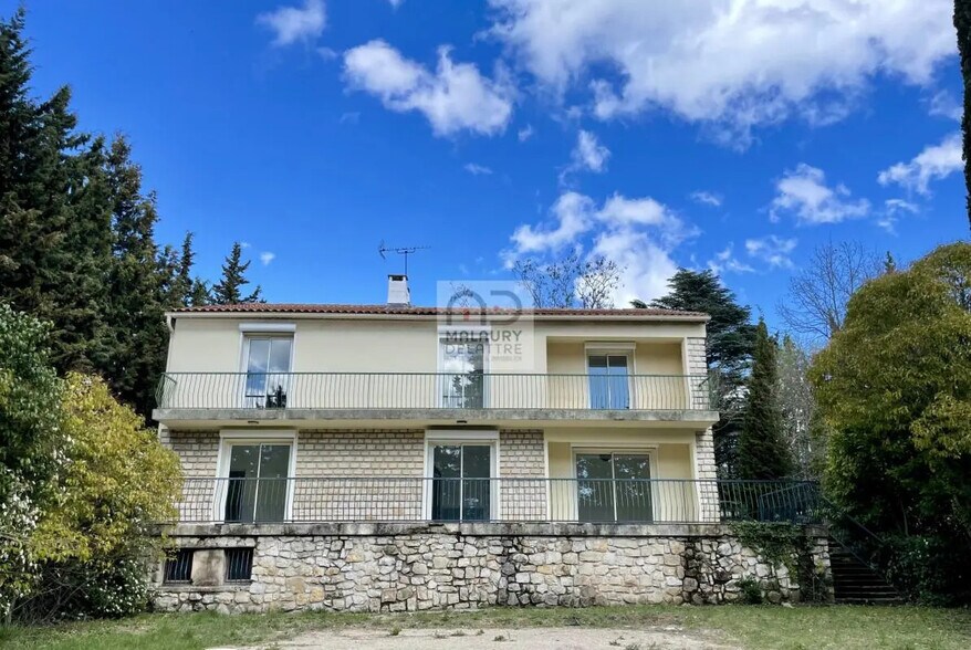 Flex in Aix-en-Provence for sale - Building Photo - Image 1 of 4