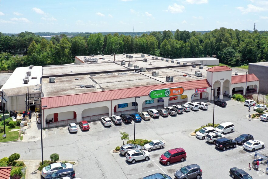 4927 W Market St, Greensboro, NC for sale - Building Photo - Image 1 of 6