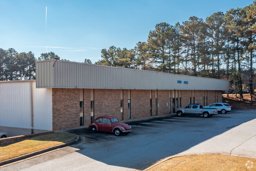 5345 Truman Dr, Decatur, GA for lease - Building Photo - Image 1 of 6